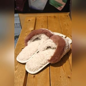 Fuzzy Slippers!!! Slide Slipper